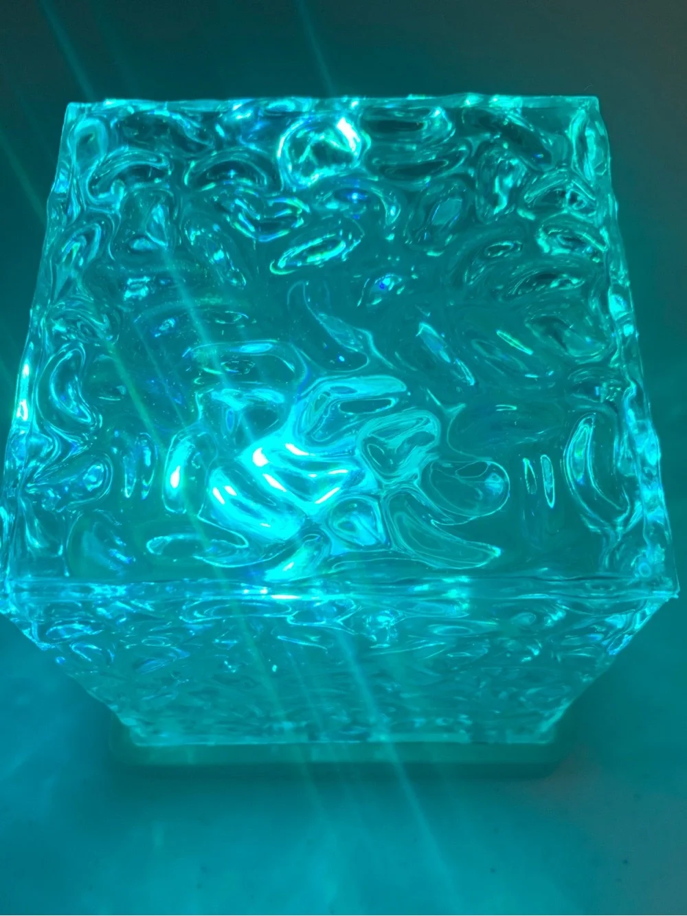 Ocean light lamp with Remote Projects movement on walls New in box